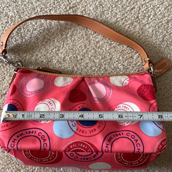 Coach Passport Pink Satin Scarf Print Bag, Pleated Front & Leather handles NWOT - Picture 8 of 16